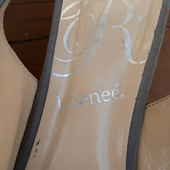 Low Heel Shoe - Picture 2 of 4